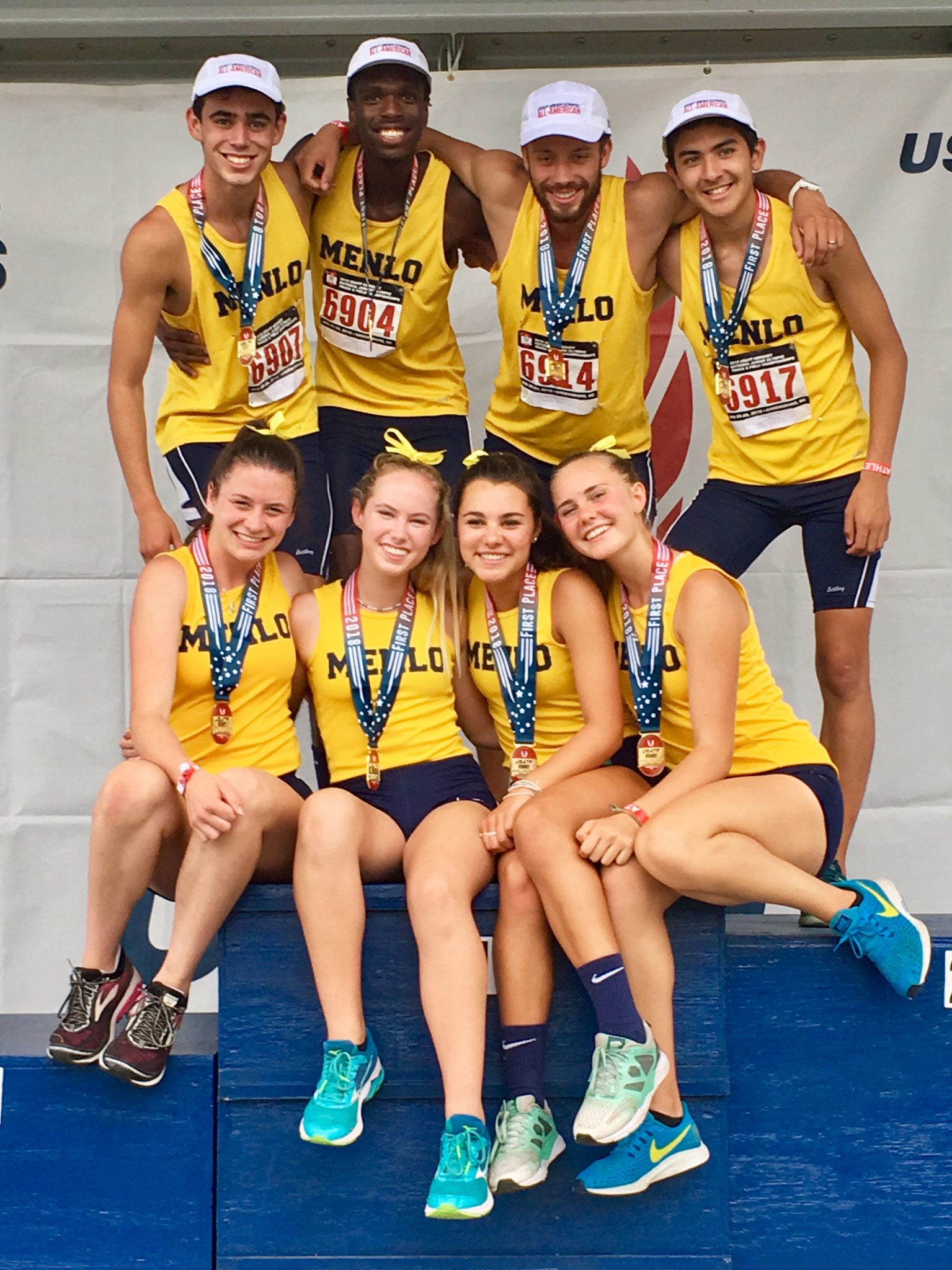 Menlo I Greyhounds Champion Relay Teams
